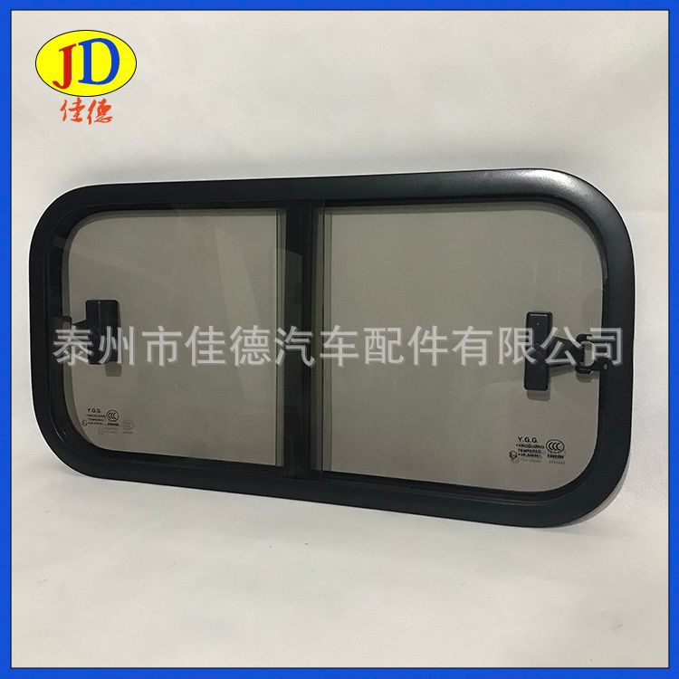 帶外皮側窗